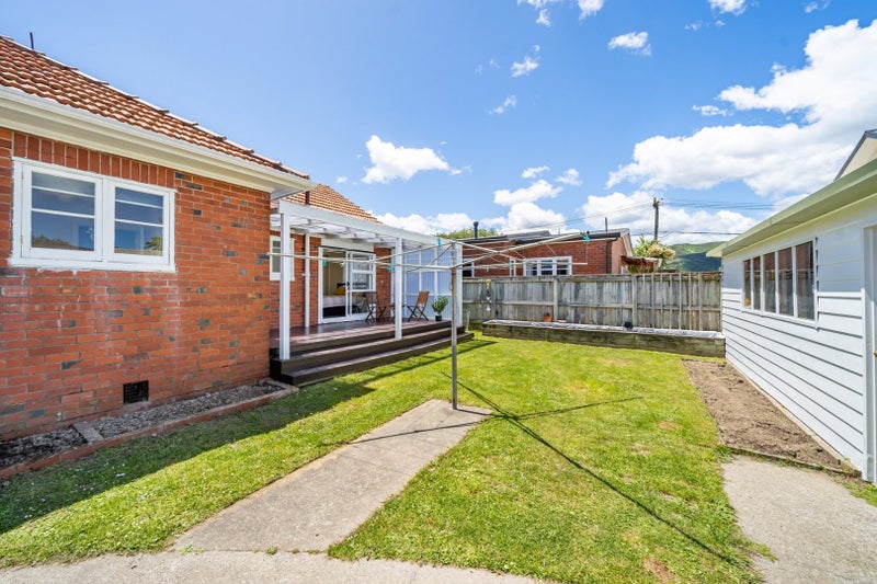 2/24 Mahoe Street, Hutt Central, Lower Hutt - Carousel 15