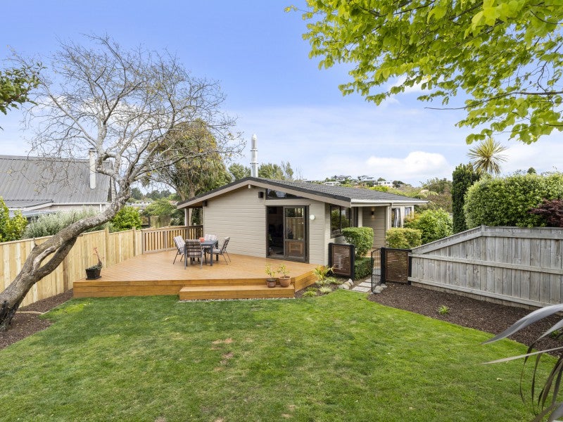 181 Govett Avenue, Frankleigh Park, New Plymouth - Carousel 2