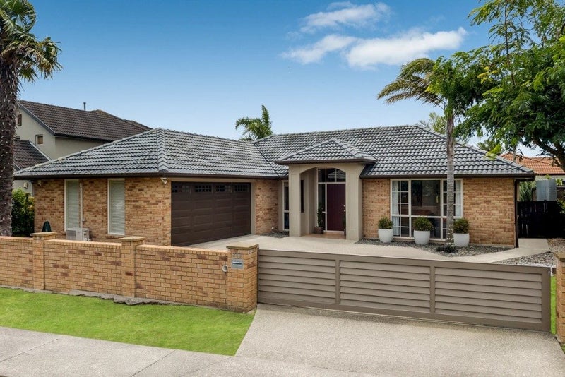 243 Kilkenny Drive, East Tamaki Heights, Auckland - Carousel 1