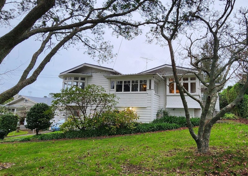 21 Maungakiekie Avenue, Greenlane, Auckland - Carousel 1