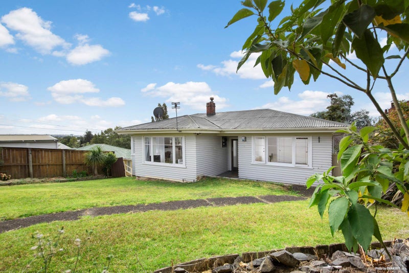58 Awaroa Road, Sunnyvale, Auckland - Carousel 2