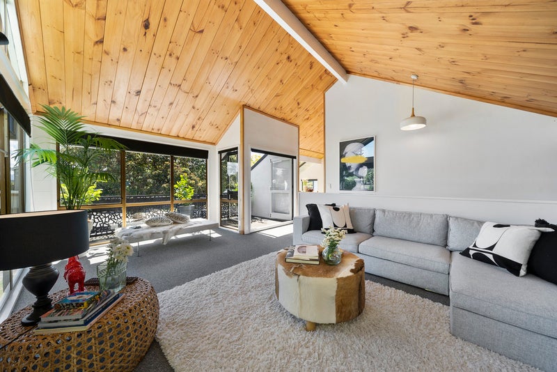 407 Muritai Road, Eastbourne, Lower Hutt - Carousel 1