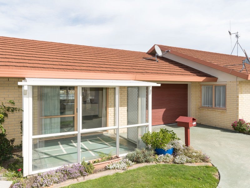 10 Foxtail Fern, Kelvin Grove, Palmerston North - Carousel 2