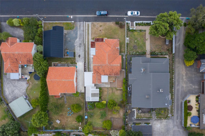 53 Carey Street, Maeroa, Hamilton - Carousel 22