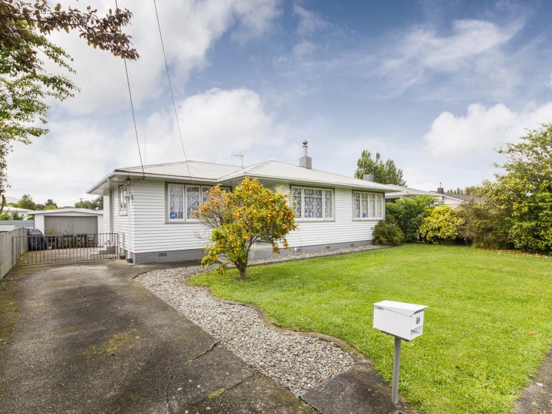 61 Kettle Avenue, Awapuni, Palmerston North - Carousel 1