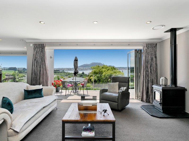 28 Shera Street, Acacia Bay, Taupo - Carousel 2