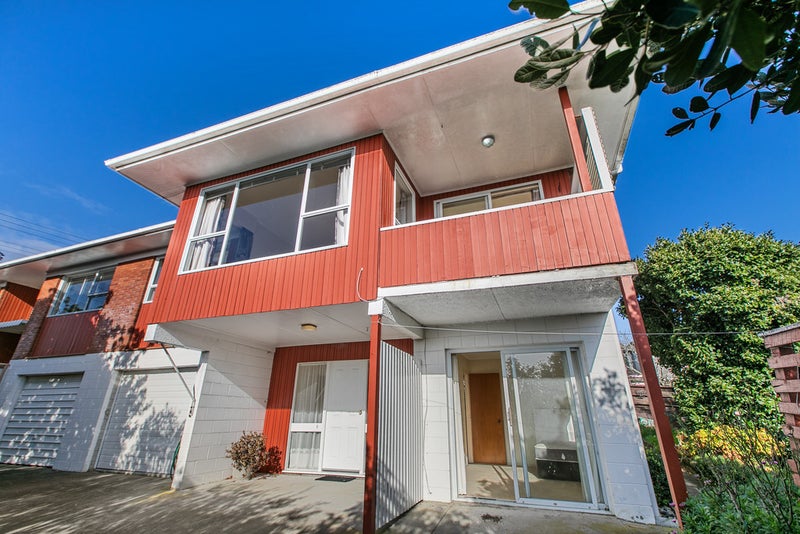 2/182 Coronation Road, Hillcrest, Auckland - Carousel 1