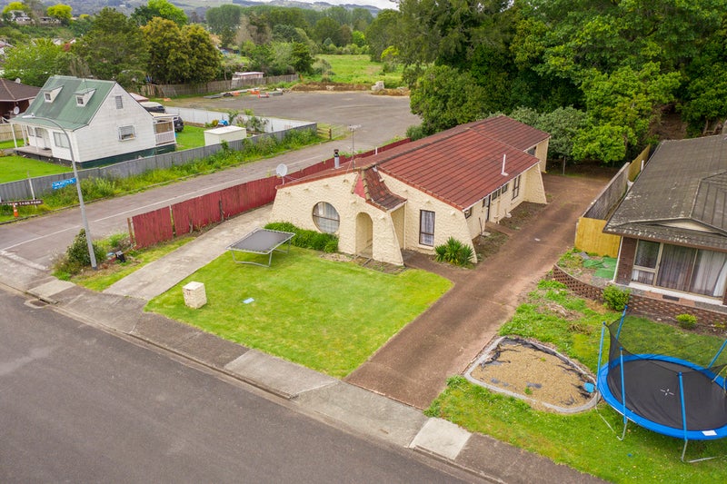 27 Bellfield Road, Opaheke, Papakura - Carousel 2