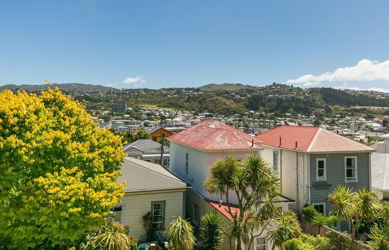 5/33 Hiropi Street, Newtown, Wellington - Carousel 1