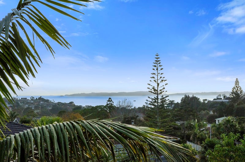 3 Cyclades Place, Shelly Park, Auckland - Carousel 1