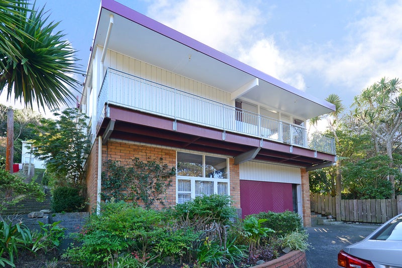 52 Glenmore Street, Northland, Wellington - Carousel 1