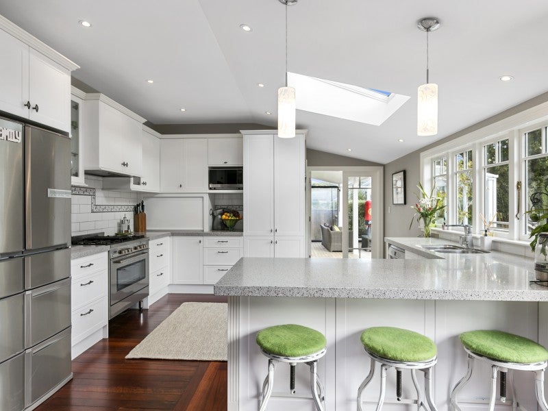 34 Friend Street, Karori, Wellington - Carousel 2