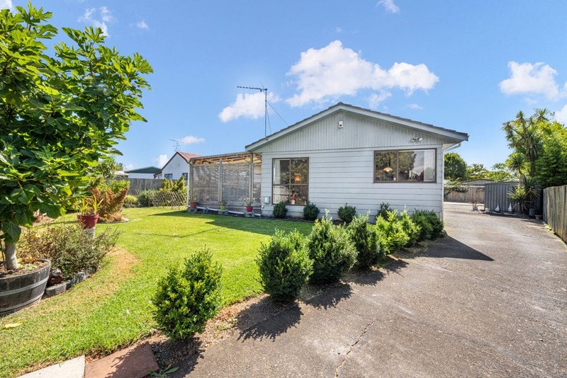 3 Nearco Street, Randwick Park, Auckland - Carousel 1
