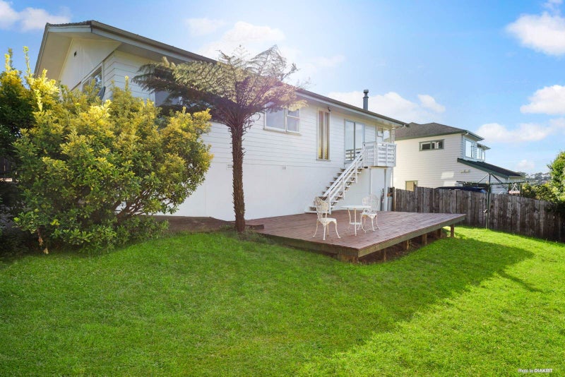 18 Laurina Road, Sunnynook, Auckland - Carousel 1