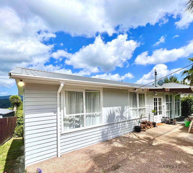 134 Glengarry Road, Glen Eden, Auckland - Carousel 1