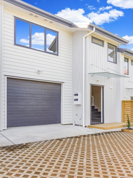2/3 Palmerston Street, Hamilton Central, Hamilton - Carousel 1
