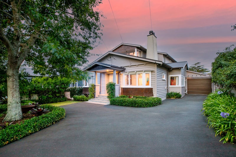 45 Walmer Road, Point Chevalier, Auckland - Carousel 1