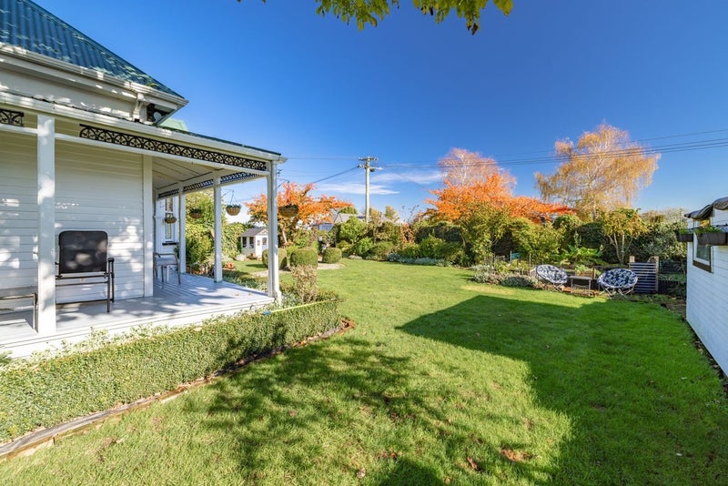 12 Tyrone Street, Belfast, Christchurch - Carousel 17