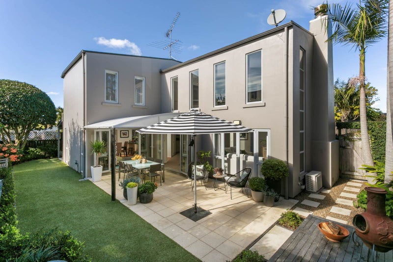 96 Mount Taylor Drive, Glendowie, Auckland - Carousel 1