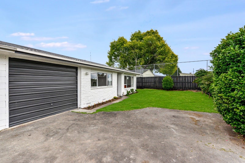 97B Pine Avenue, Melville, Hamilton - Carousel 2