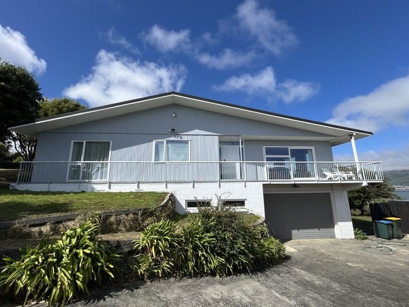 7 Forth Place, Papakowhai, Porirua - Carousel 1