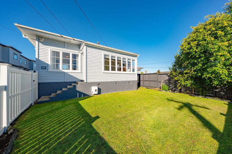 13 Amaru Road, One Tree Hill, Auckland - Carousel 2