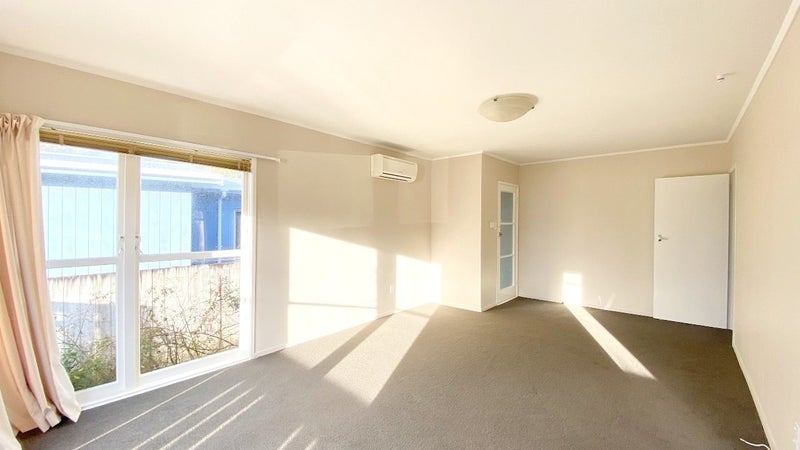 37 Cheval Drive, Totara Vale, Auckland - Carousel 2