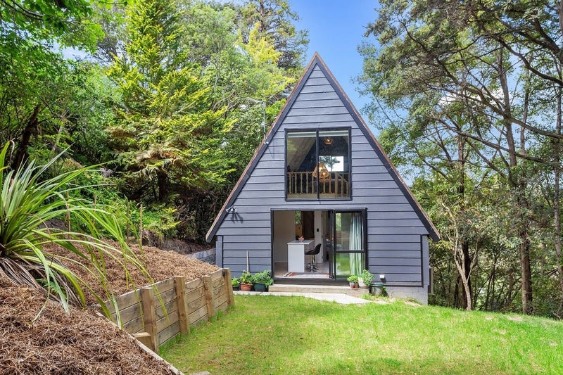 1101 Dyers Pass Road, Governors Bay, Lyttelton - Carousel 1