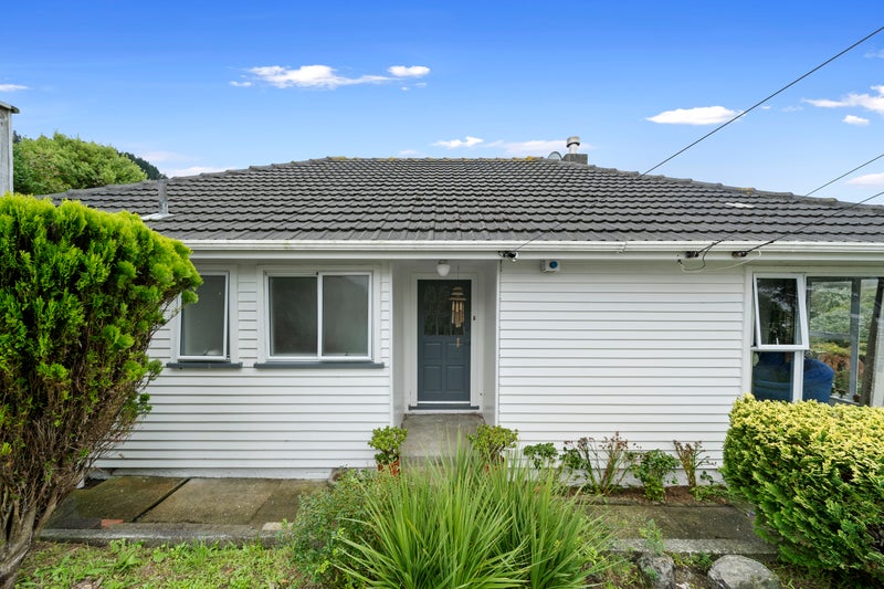 9 Hillary Street, Tawa, Wellington - Carousel 2