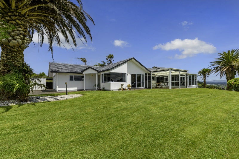 4 Adrine Lane, Ohauiti - Carousel 1