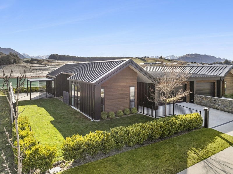 51 Obelisk Street, Wanaka - Carousel 1