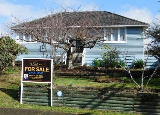 6 Knight Place, Pomare, Rotorua - Carousel 1