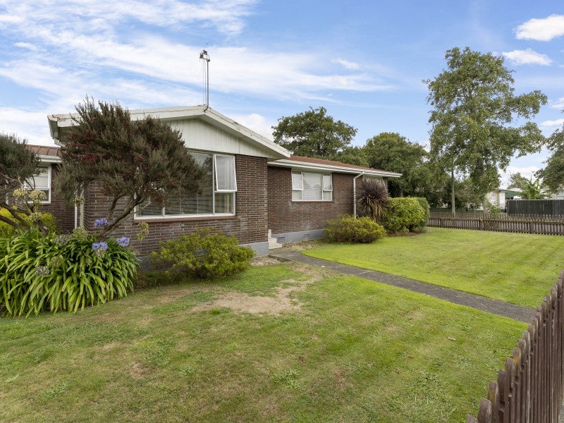 22 Monowai Place, Westbrook, Palmerston North - Carousel 2
