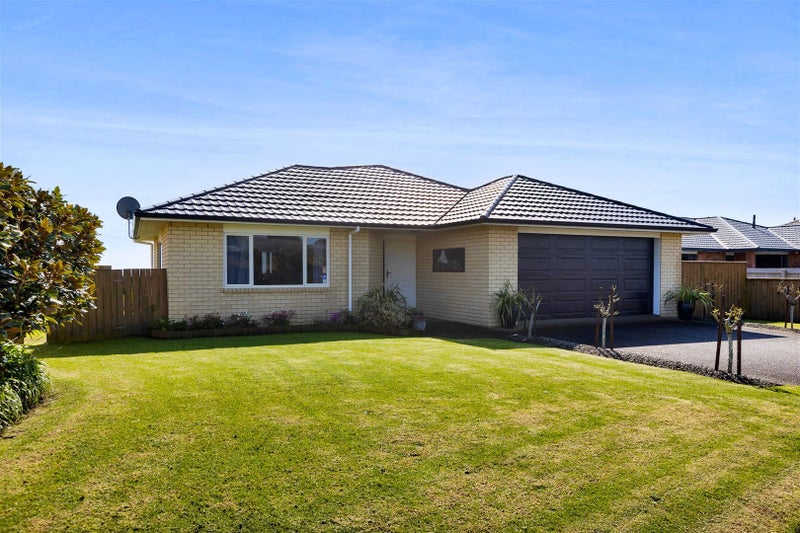 13 Dolphin Parade, Bell Block, New Plymouth - Carousel 2