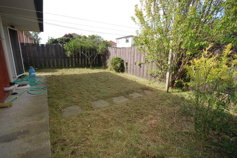 8 Saxon Street, Waterview, Auckland - Carousel 16