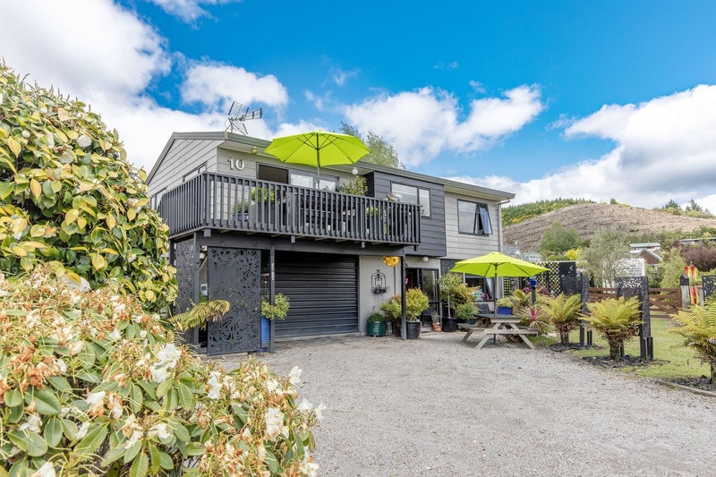 10 Rowena Crescent, Turangi - Carousel 1