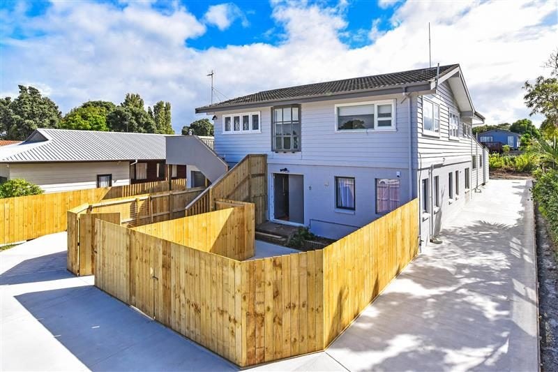 27 McInnes Road, Weymouth, Auckland - Carousel 2