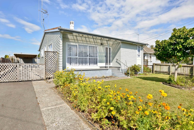 22 Shakespeare Avenue, Enderley, Hamilton - Carousel 1