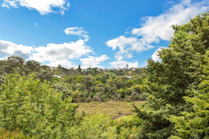 2/27 Onewa Road, Northcote, Auckland - Carousel 1