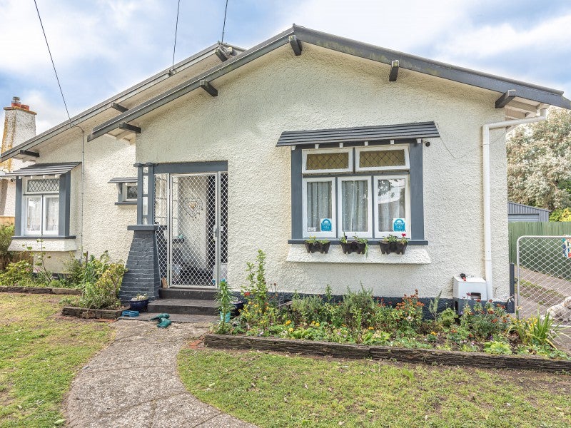 17 Te Mawae Street, Whanganui East, Whanganui - Carousel 1