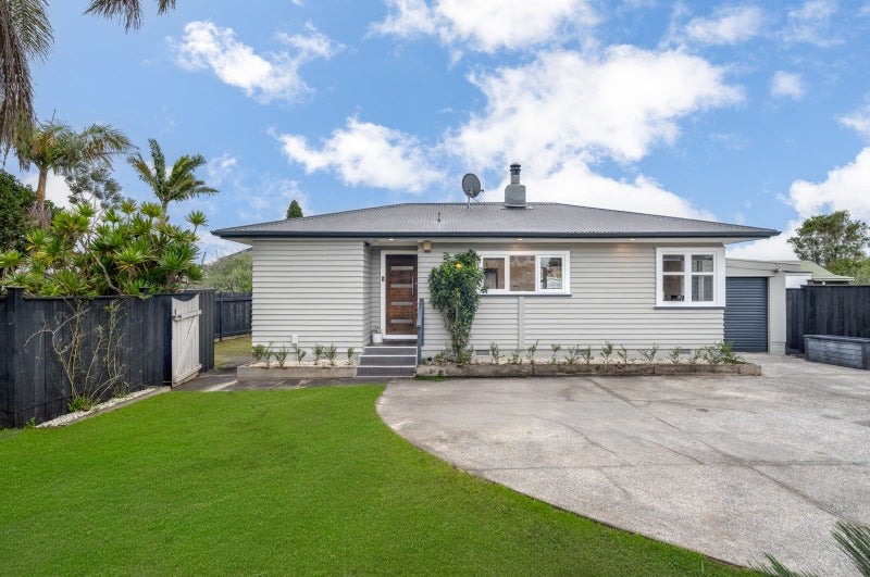 1/133 Moore Street, Howick, Auckland - Carousel 1