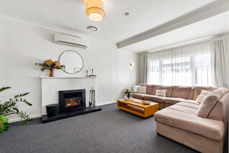 1031 Beatty Street, Mayfair, Hastings - Carousel 2