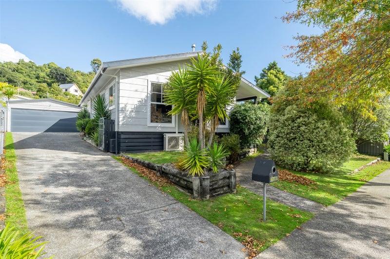 60 Gemstone Drive, Birchville, Upper Hutt - Carousel 1