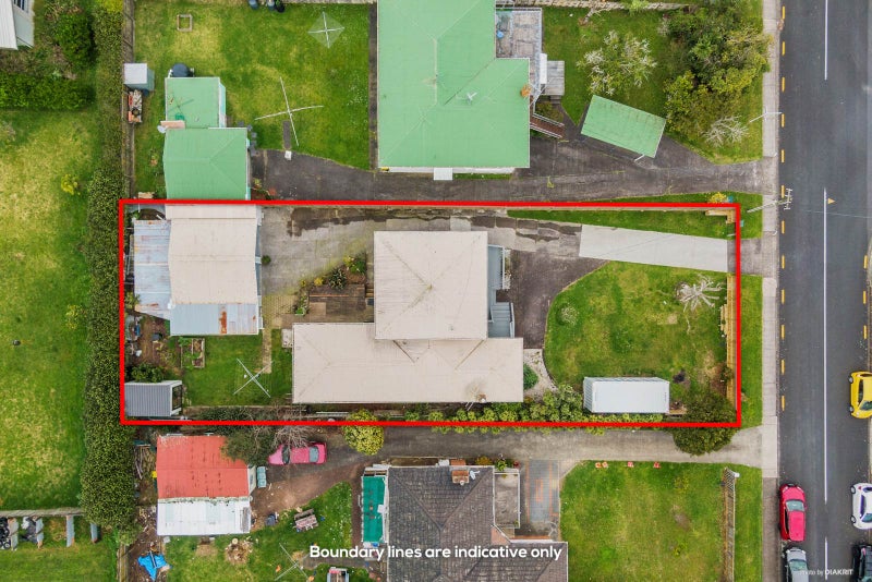 27 Woodford Avenue, Henderson, Auckland - Carousel 1