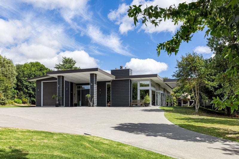 5 Pebble Brook Road, Silverdale - Carousel 1