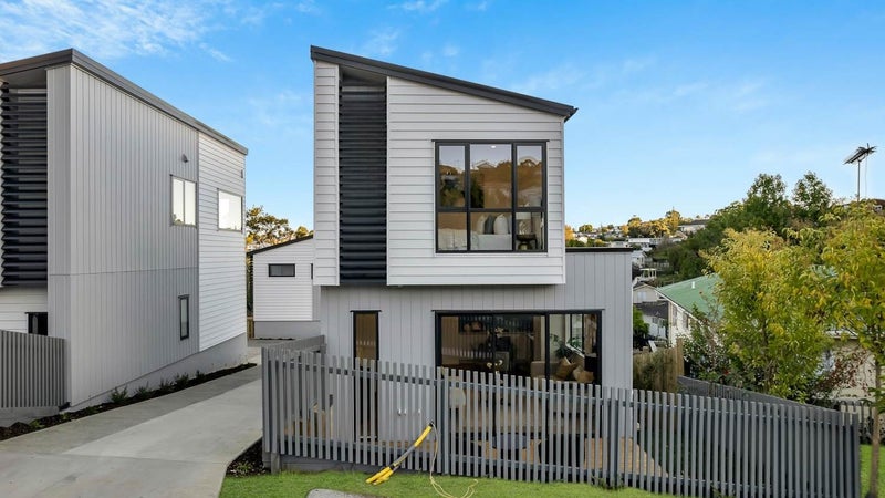 8B Jenanne Place, Totara Vale, Auckland - Carousel 1