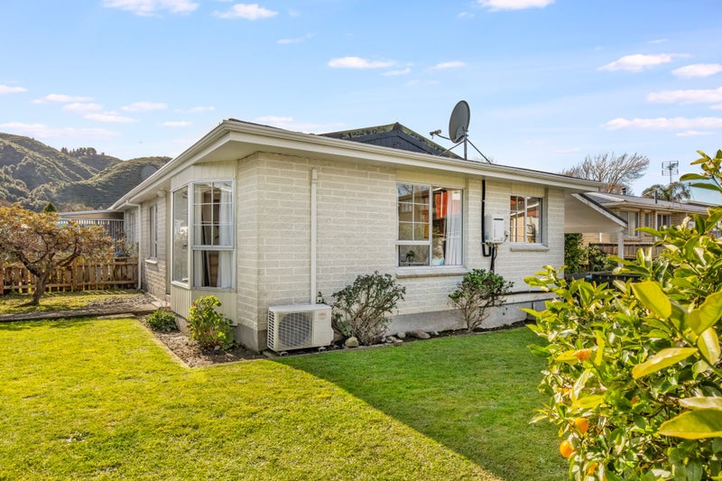 2/22 Montana Road, Totara Park, Upper Hutt - Carousel 1