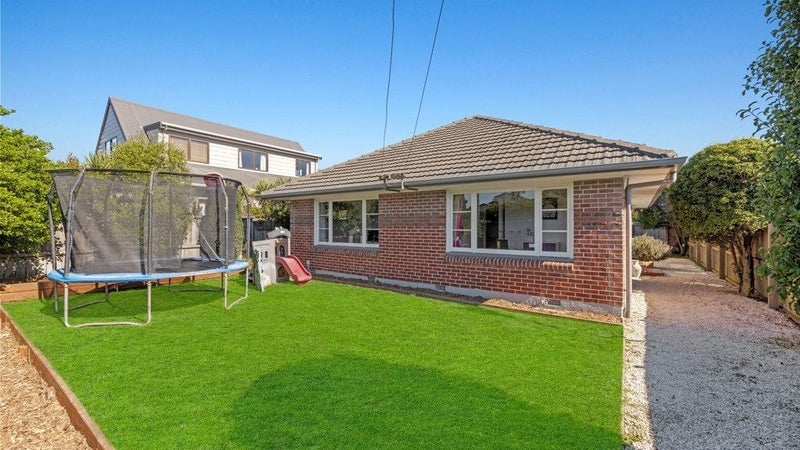 116 Pine Avenue, South New Brighton, Christchurch - Carousel 1