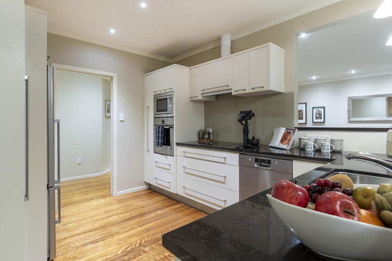 17 Stratford Place, Otumoetai, Tauranga - Carousel 20