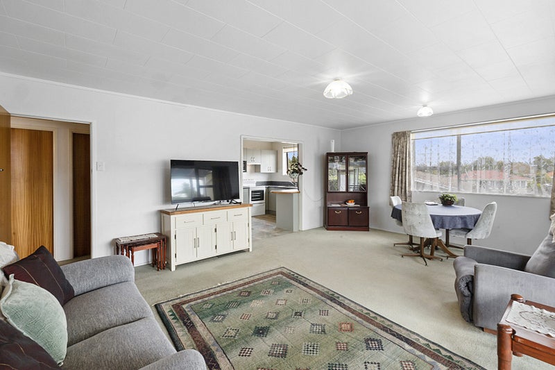 2/3 Bideford Street, Brooklands, New Plymouth - Carousel 2
